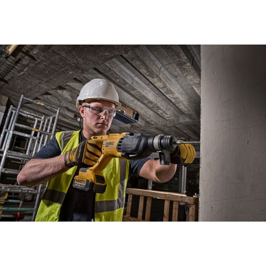 18V XR Brushless 26mm SDS-Plus Hammer Drill - 1 X 4Ah