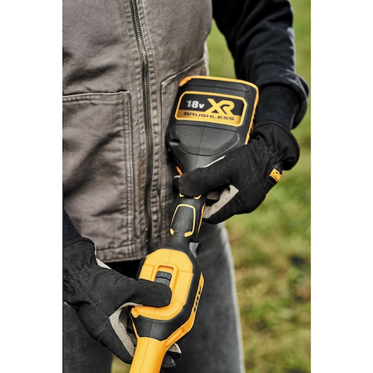 18V XR String Trimmer -  1x 5.0Ah