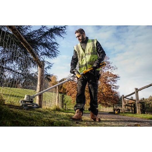 18V XR String Trimmer -  1x 5.0Ah