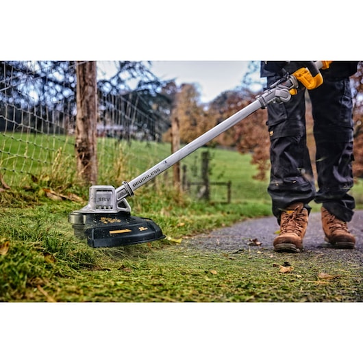 18V XR String Trimmer -  1x 5.0Ah