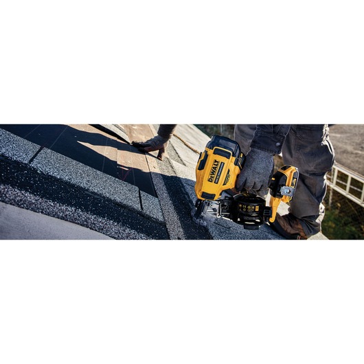 18V XR Cordless Roofing Nailer - 2 x 2Ah