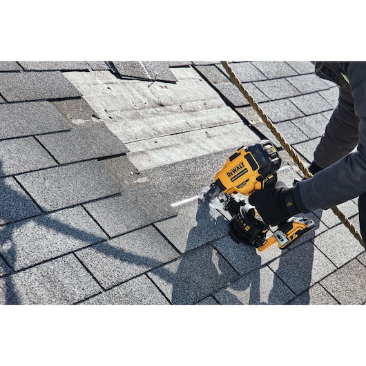 18V XR Cordless Roofing Nailer - 2 x 2Ah