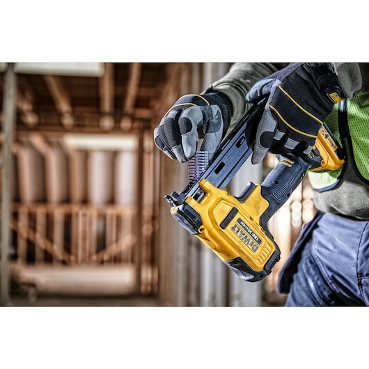 18V XR Electricians Stapler - 2 X 2Ah
