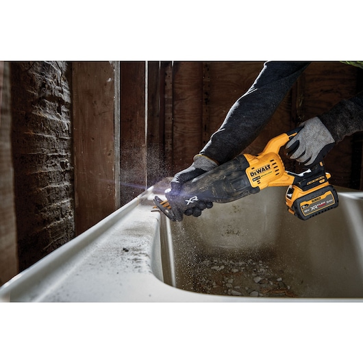 18V XR Reciprocating Saw With FLEXVOLT ADVANTAGE - 1 X 6Ah