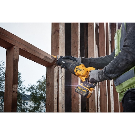 18V XR Reciprocating Saw With FLEXVOLT ADVANTAGE - 1 X 6Ah