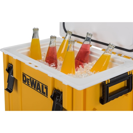 TOUGHSYSTEM® DS404 COOLER