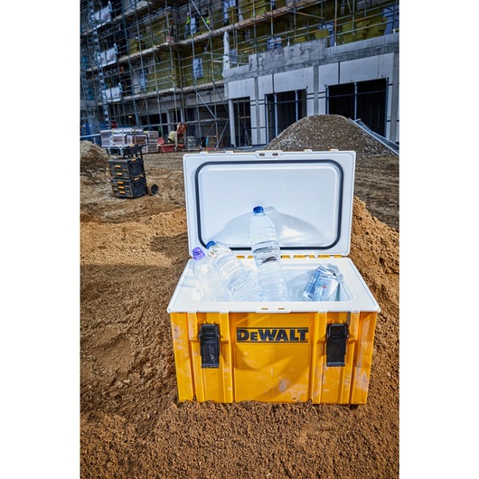 TOUGHSYSTEM® DS404 COOLER